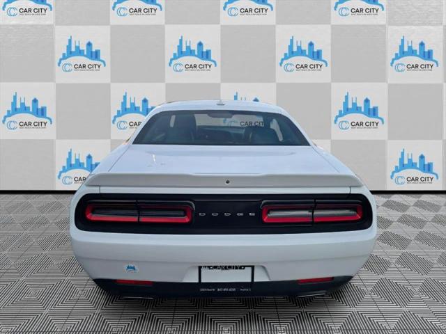 2018 Dodge Challenger SXT Plus