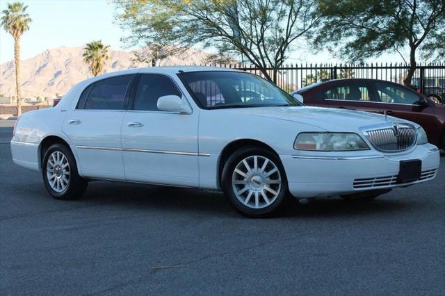 2006 Lincoln Town Car Signature