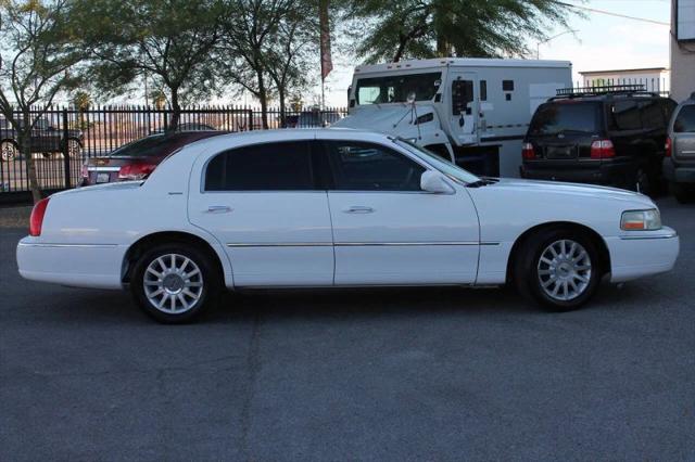 2006 Lincoln Town Car Signature