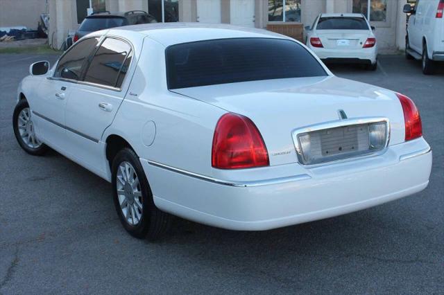 2006 Lincoln Town Car Signature
