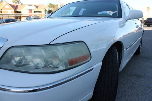 2006 Lincoln Town Car Signature