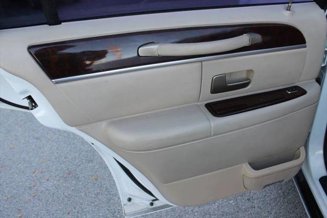 2006 Lincoln Town Car Signature