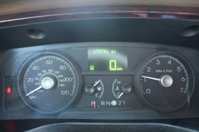 2006 Lincoln Town Car Signature
