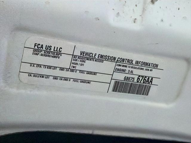 2025 Chrysler Pacifica Select