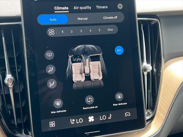 2026 Volvo XC60 B5 Plus
