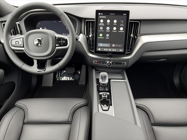 2026 Volvo XC60 B5 Ultra Black Edition