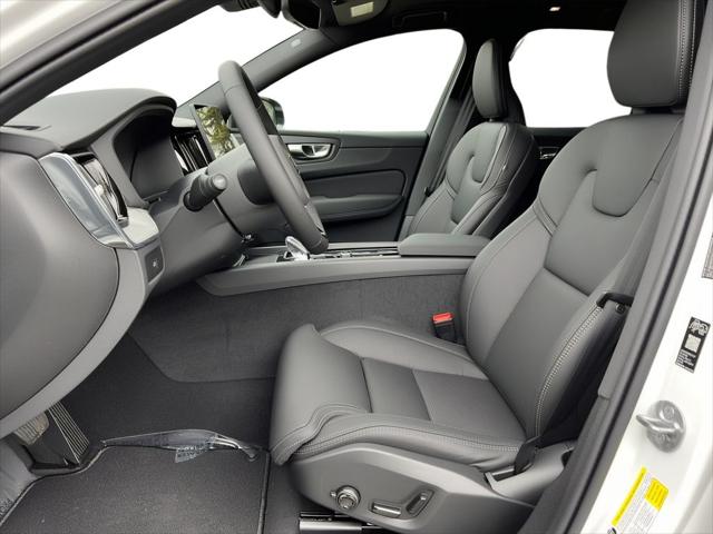 2026 Volvo XC60 B5 Ultra Black Edition
