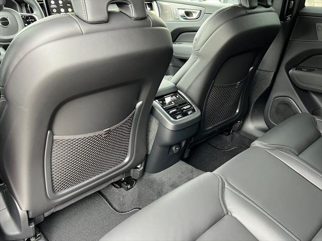 2026 Volvo XC60 B5 Ultra Black Edition