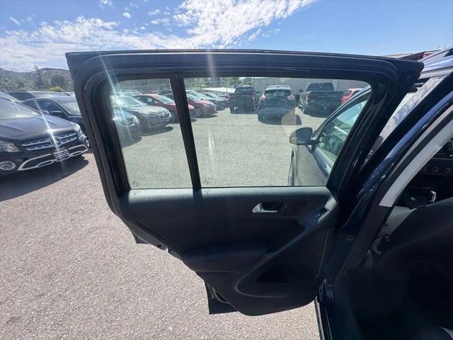 2016 Volkswagen Tiguan S