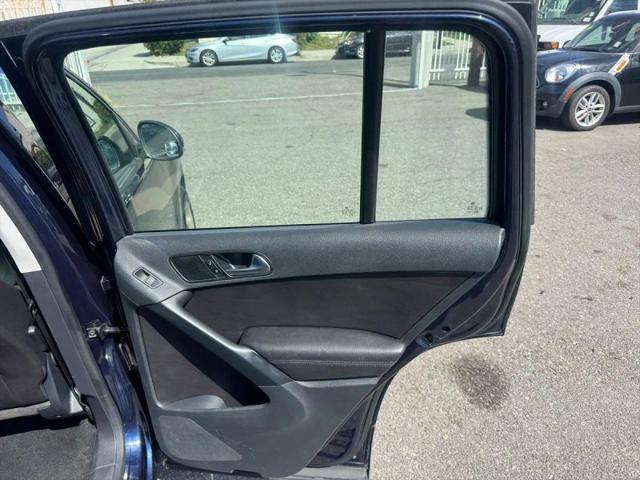2016 Volkswagen Tiguan S