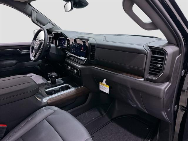 2026 GMC Sierra 1500 Crew Cab, Standard Bed, SLT, 4WD