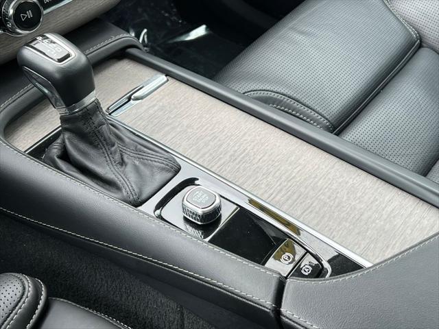 2022 Volvo XC90 T6 Inscription 6 Passenger