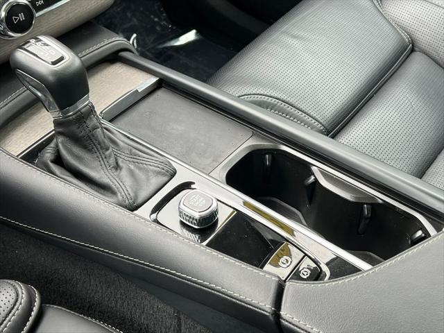 2022 Volvo XC90 T6 Inscription 6 Passenger