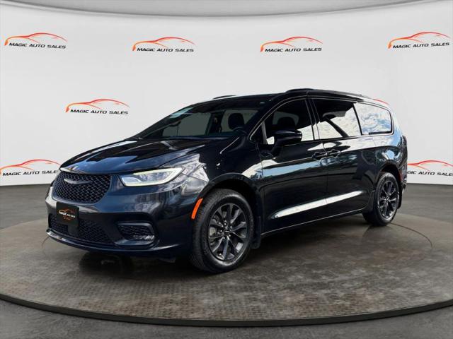 2021 Chrysler Pacifica Touring AWD for sale in Little Ferry, NJ