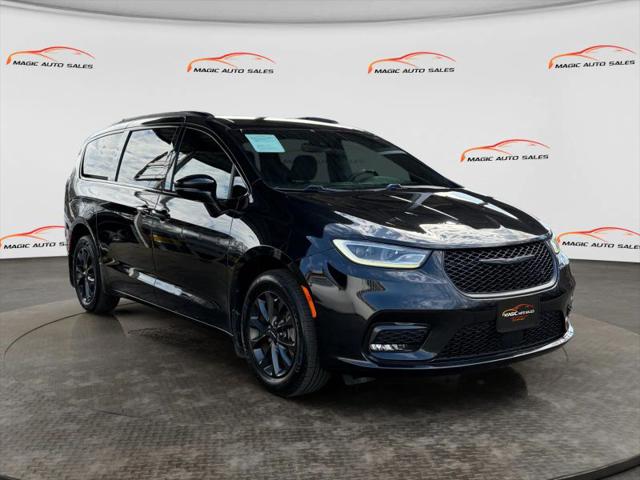 2021 Chrysler Pacifica Touring AWD