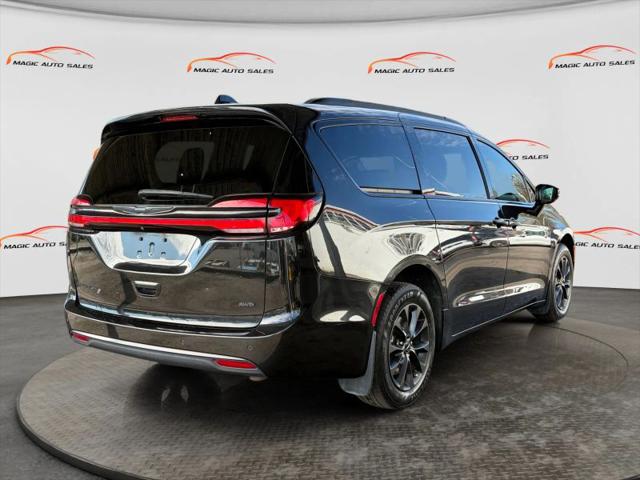 2021 Chrysler Pacifica Touring AWD
