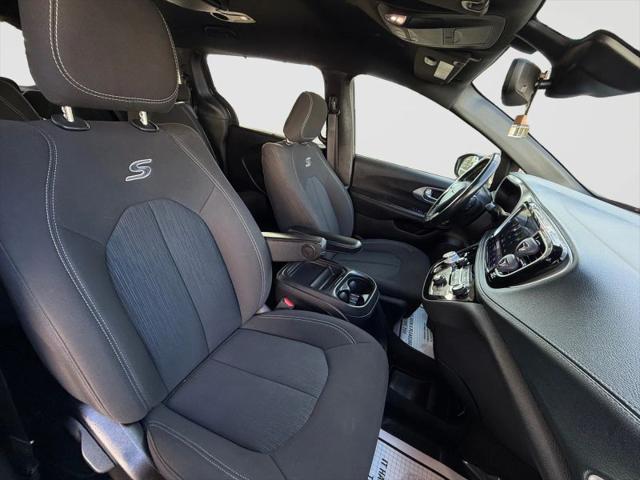 2021 Chrysler Pacifica Touring AWD