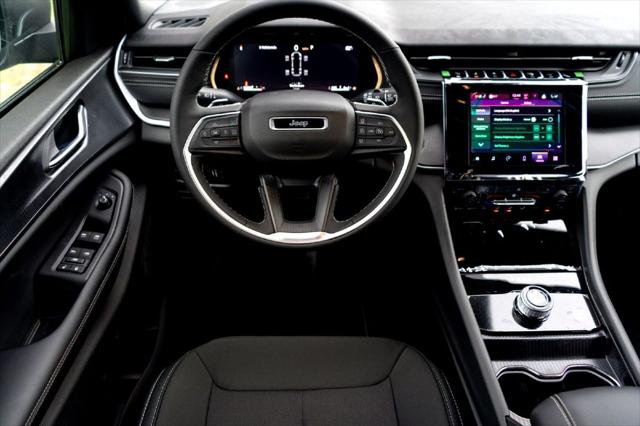 2026 Jeep Grand Cherokee L Altitude 4x2