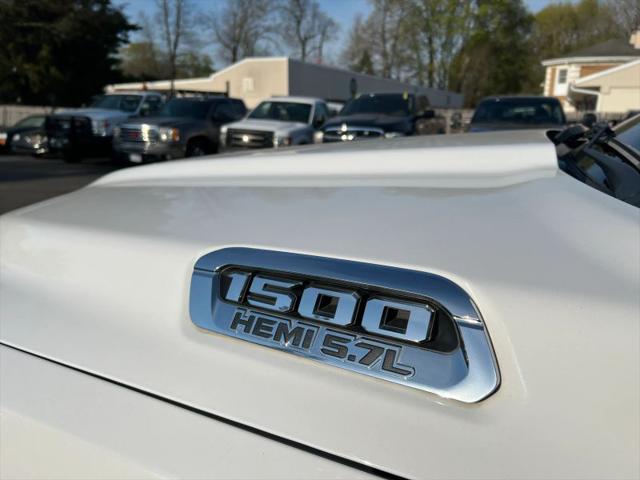 2019 Ram 1500 Big Horn/Lone Star Crew Cab 4x4 5'7" Box