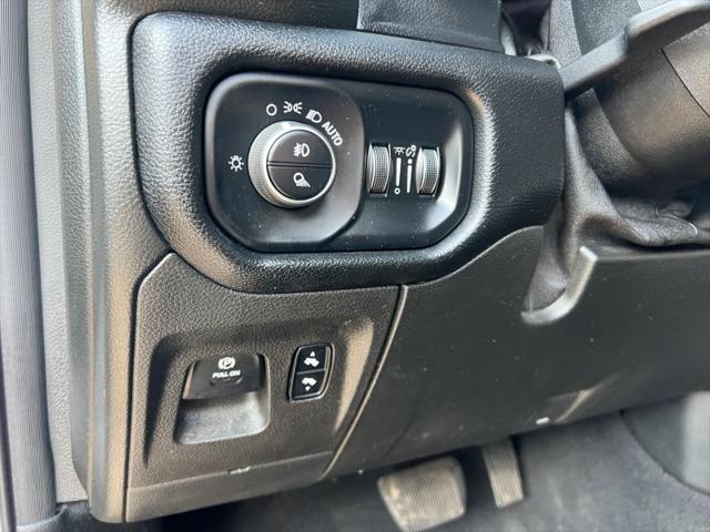 2019 Ram 1500 Big Horn/Lone Star Crew Cab 4x4 5'7" Box