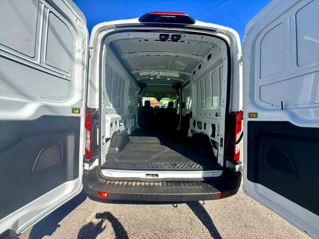 2024 Ford Transit Cargo Van Medium Roof w/LWB