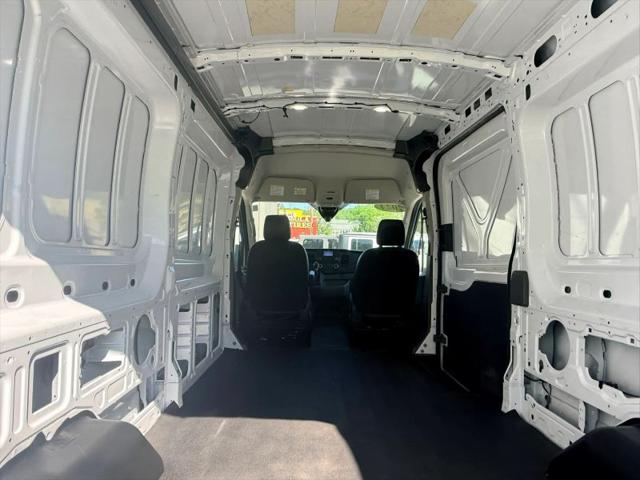 2024 Ford Transit Cargo Van Medium Roof w/LWB