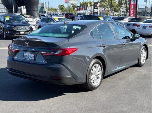 2025 Toyota Camry LE
