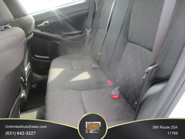 2009 Pontiac Vibe Base