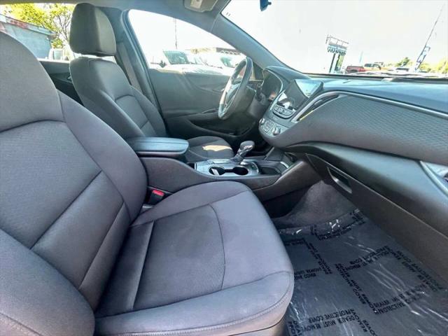 2022 Chevrolet Malibu FWD LT