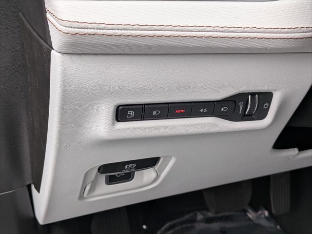 2026 Jeep Cherokee Overland 4x4