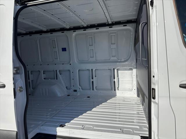 2025 Mercedes-Benz Sprinter 2500 Standard Roof 4-Cyl Diesel