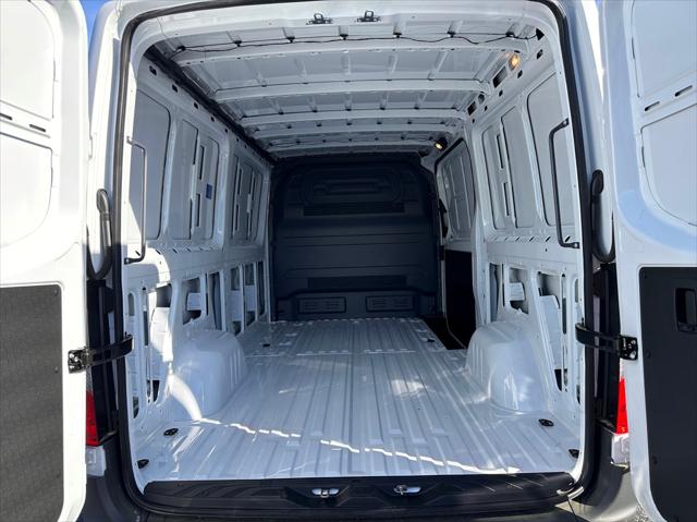 2025 Mercedes-Benz Sprinter 2500 Standard Roof 4-Cyl Diesel