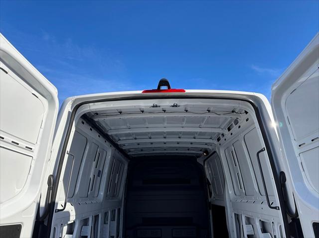 2025 Mercedes-Benz Sprinter 2500 Standard Roof 4-Cyl Diesel