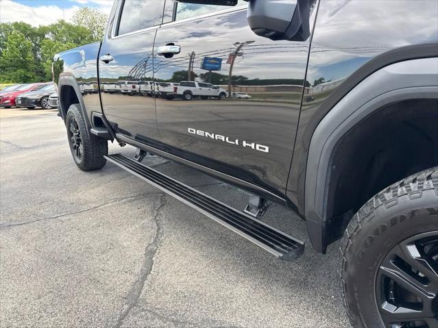 2023 GMC Sierra 3500HD 4WD Crew Cab Standard Bed Denali