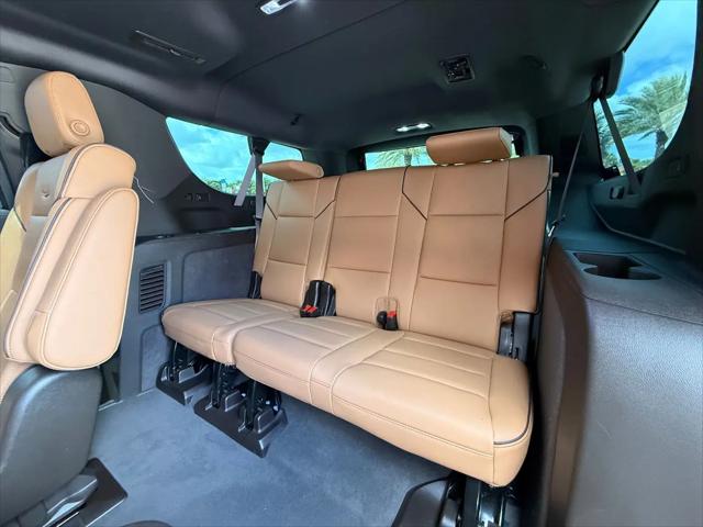 2025 Cadillac Escalade ESV Premium Luxury