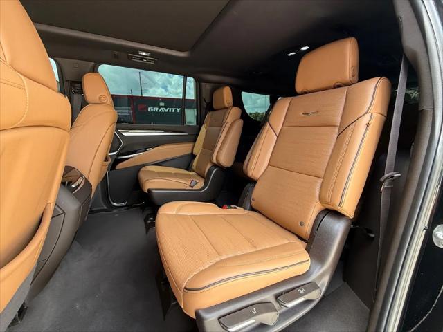 2025 Cadillac Escalade ESV Premium Luxury