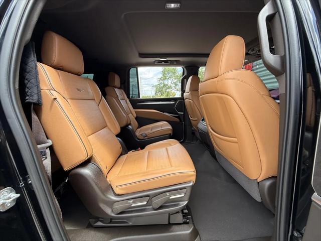2025 Cadillac Escalade ESV Premium Luxury