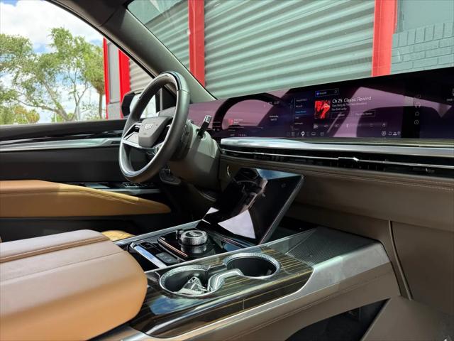 2025 Cadillac Escalade ESV Premium Luxury