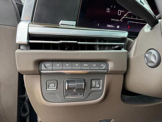 2025 Cadillac Escalade ESV Premium Luxury
