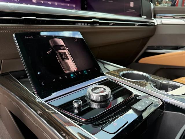 2025 Cadillac Escalade ESV Premium Luxury