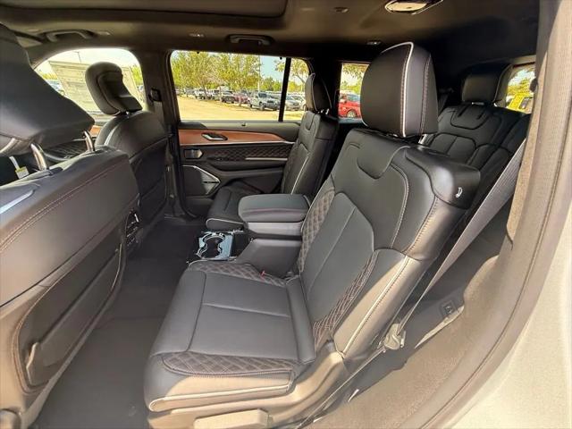 2026 Jeep Grand Cherokee L Summit 4x4