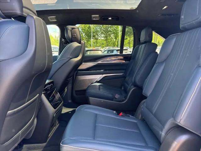 2025 Cadillac Escalade Luxury 2 AWD