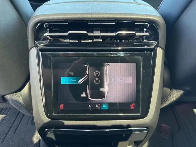 2025 Cadillac Escalade Luxury 2 AWD