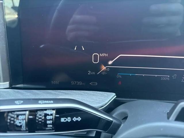2025 Cadillac Escalade Luxury 2 AWD