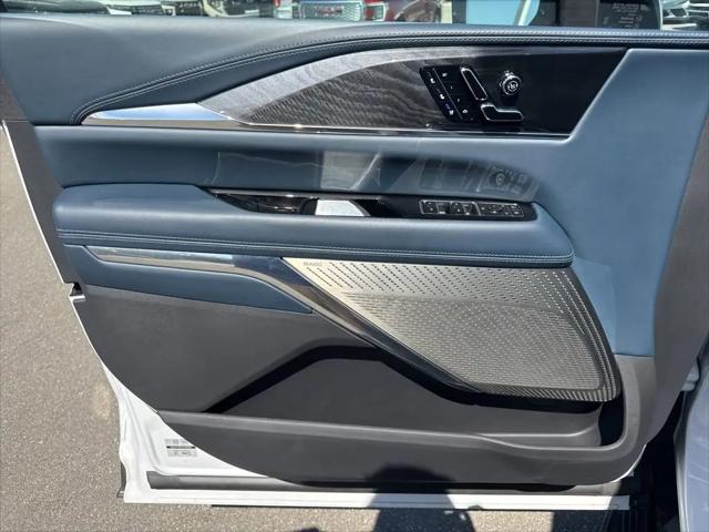 2025 Cadillac Escalade Luxury 2 AWD