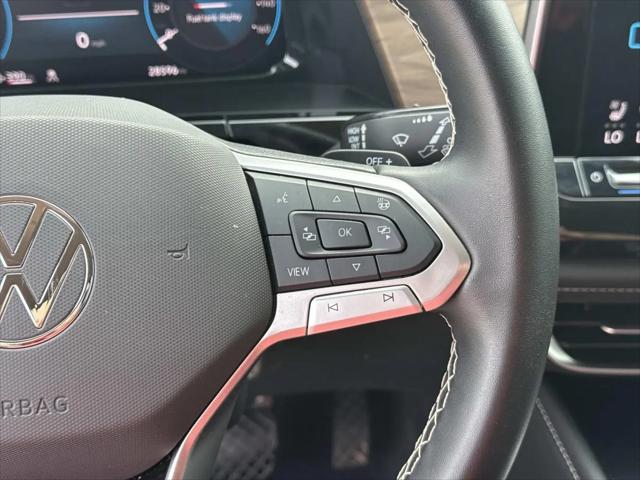 2025 Volkswagen Atlas 2.0T SE w/Technology