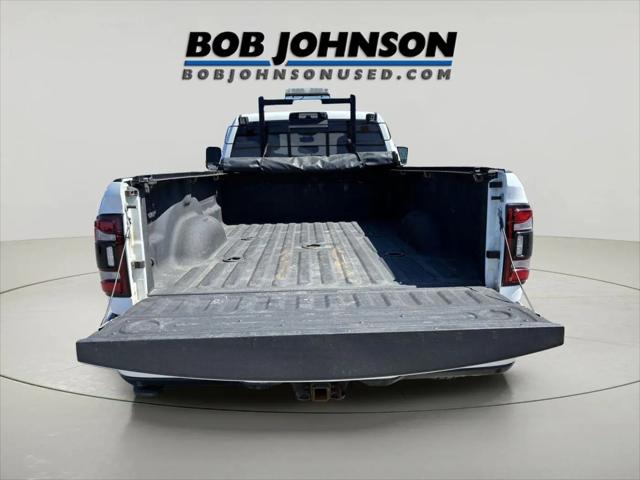 2022 Ram 3500 Big Horn Crew Cab 4x4 8' Box