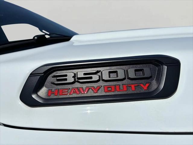 2022 Ram 3500 Big Horn Crew Cab 4x4 8' Box