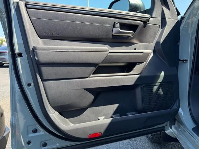 2026 Toyota Tundra SR5 CrewMax 5.5' Bed