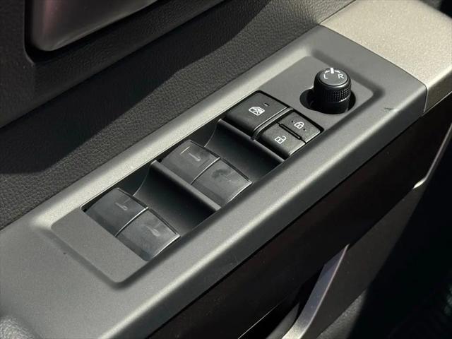 2026 Toyota Tundra SR5 CrewMax 5.5' Bed